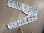 Witte broek met print - Maat L, Kleding | Dames, Wit, Maat 42/44 (L), Ophalen of Verzenden, Zo goed als nieuw