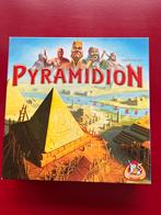 Pyramidion, Ophalen of Verzenden, Zo goed als nieuw