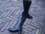 GRATIS VERZENDEN STOERE ZWARTE LEREN VINTAGE LAARZEN MT 35, Hoge laarzen, Verzenden, Zwart, Zo goed als nieuw