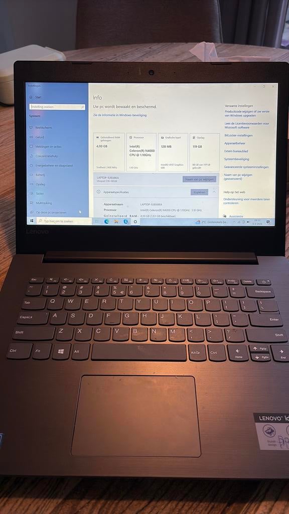 Lenovo ideapad 330, Ophalen, Minder dan 2 Ghz, Zo goed als nieuw, 4 GB