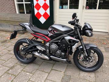 Triumph STREET TRIPLE 765 RS ABS (bj 2022) beschikbaar voor biedingen