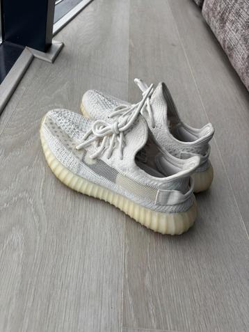 Adidas Yeezy 360 beschikbaar voor biedingen