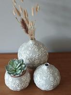 Set van 3 decoratieve vazen met reliëfpatroon, Huis en Inrichting, Woonaccessoires | Vazen, Steen, Overige kleuren, Ophalen of Verzenden