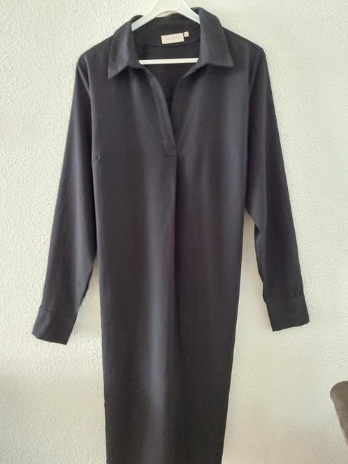 Jurk onderdekniel.107cm Only Carmakoma 42 zwart 1xGedragen., Kleding | Dames, Jurken, Nieuw, Maat 42/44 (L), Zwart, Onder de knie