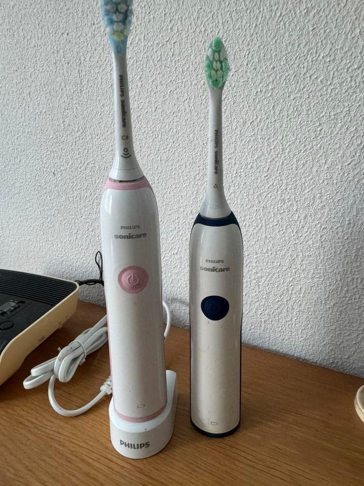 Philips Sonicare elektrische tandenborstel, Sieraden, Tassen en Uiterlijk, Uiterlijk | Mondverzorging, Zo goed als nieuw, Tandenborstel