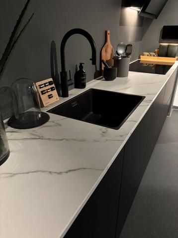 KVIK SHOWROOM KEUKEN Prato Black beschikbaar voor biedingen