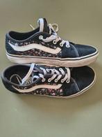 Vans maat 38 zwart met bloemen, Ophalen of Verzenden, Gebruikt, Meisje, Schoenen