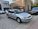 Volvo S40 2.0 Europa 3e Eigenaar! Trekhaak Airco NAP APK 1 J, Auto's, Volvo, Origineel Nederlands, Te koop, Zilver of Grijs, 5 stoelen