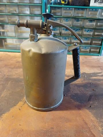 Oude koperen spuit BURMEX made in England beschikbaar voor biedingen