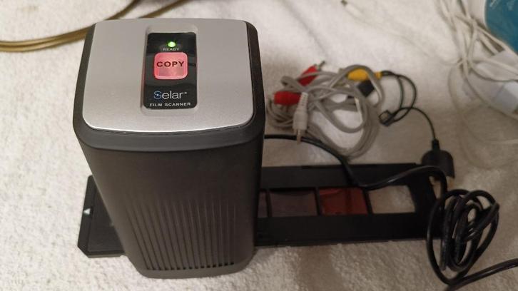 Selar F-100 dia & negatieven scanner – 3600 DPI, Computers en Software, Scanners, Zo goed als nieuw, Diascanner, Windows, Ophalen of Verzenden