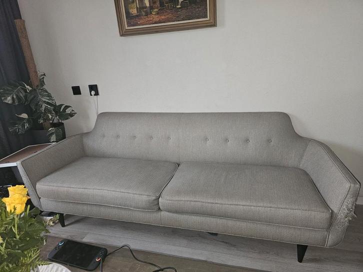Grijze stoffen bank Gratis!, Huis en Inrichting, Banken | Sofa's en Chaises Longues, Gebruikt, Tweepersoons, 75 tot 100 cm, Ophalen