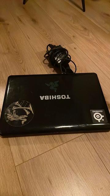 Toshiba Laptop met kuren beschikbaar voor biedingen