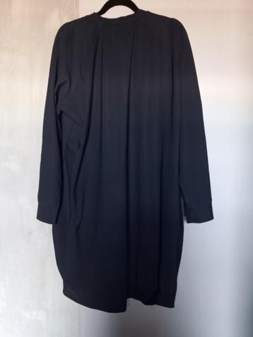 Plus Basics jurk maat 52 ronde hals beschikbaar voor biedingen