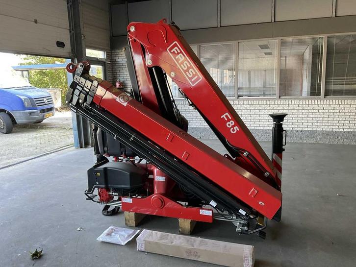 2024 Fassi F85 kraan ongebruikt, Zakelijke goederen, Machines en Bouw | Kranen en Graafmachines, Kraan