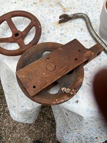 Industriële Katrol met Handwiel - Vintage beschikbaar voor biedingen