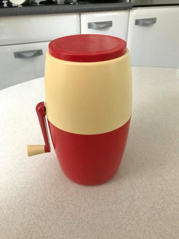 Vintage ijscrusher fifties sixties ijsmaler beschikbaar voor biedingen