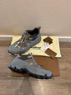 Burberry arthur grey sneakers 42, Ophalen, Overige kleuren, Burberry, Sneakers of Gympen