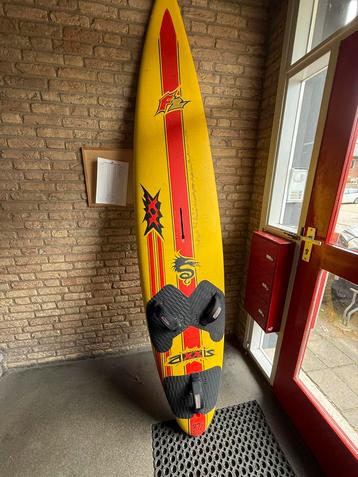 Axxis F2 surfboard met ozo lightline sail beschikbaar voor biedingen