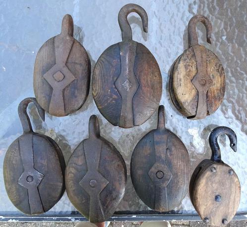 7 Antieke houten scheepskatrollen 18e eeuw Hammingh Garnwerd, Verzamelen, Scheepvaart, Gebruikt, Gebruiksvoorwerp, Zeilboot, Ophalen of Verzenden