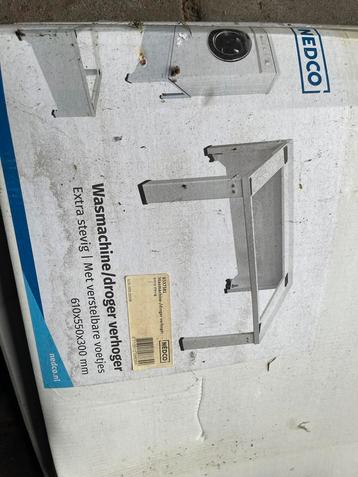 Wasmachine verhoger beschikbaar voor biedingen