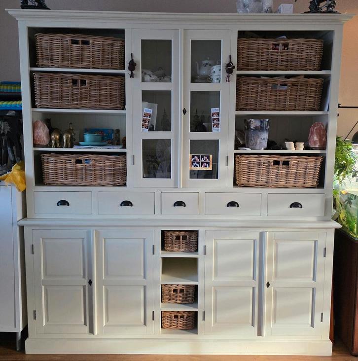 Grote landelijke buffetkast., Huis en Inrichting, Kasten | Buffetkasten, Gebruikt, 200 cm of meer, 200 cm of meer, 50 tot 75 cm