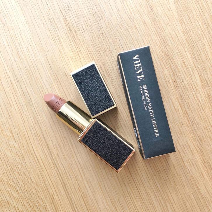 VIEVE Modern Matte Lipstick Ninetease, Sieraden, Tassen en Uiterlijk, Uiterlijk | Cosmetica en Make-up, Nieuw, Ophalen of Verzenden
