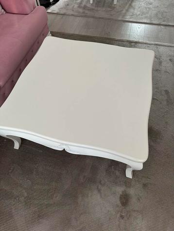 Saloon Tafel 100x100 beschikbaar voor biedingen