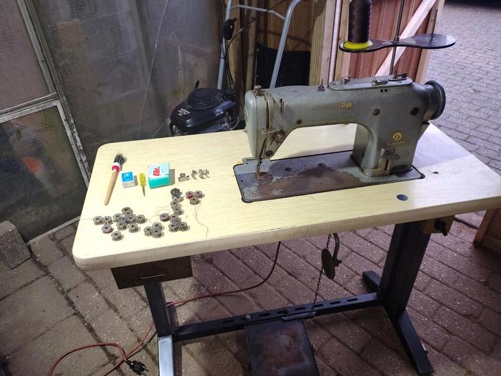 Industriële Naaimachine - Durkopp, Hobby en Vrije tijd, Naaimachines en Toebehoren, Gebruikt, Naaimachine, Overige merken, Industrieel