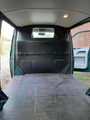 Stalen tussenschot met raam Volkswagen Transporter beschikbaar voor biedingen