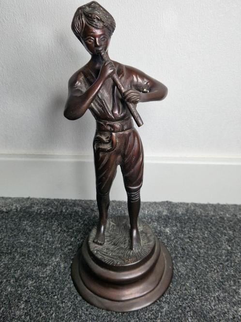 Jongen met fluit brons - Beeld, Antiek en Kunst, Antiek | Koper en Brons, Ophalen of Verzenden