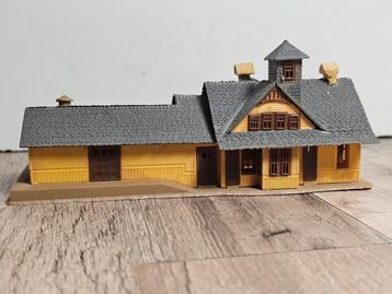 Modeltrein N spoor station beschikbaar voor biedingen