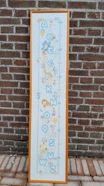 Geborduurd meetlint, ingelijsd beschikbaar voor biedingen