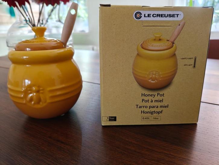 Le Creuset honingpot honey pot nectar met dipper, Huis en Inrichting, Keuken | Servies, Nieuw, Overige typen, Overige stijlen