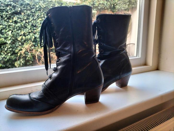 Sacha maat 42 veterlaarzen met hak, Kleding | Dames, Schoenen, Zo goed als nieuw, Lage of Enkellaarzen, Zwart, Ophalen of Verzenden