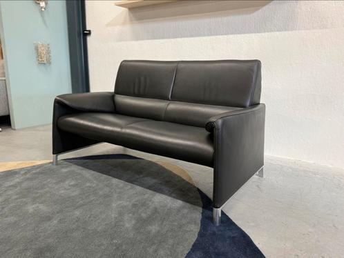 Leolux Felizia hoog Bank 2 zits zwart leer Design 160 sofa, Huis en Inrichting, Banken | Bankstellen, Zo goed als nieuw, Rechte bank