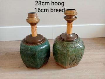 2 antieke tafellampen beschikbaar voor biedingen