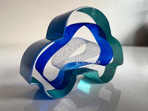 Kosta Boda Art Glass Bertil Vallien ‘Drive My Car’ 1993, Antiek en Kunst, Kunst | Designobjecten, Ophalen of Verzenden
