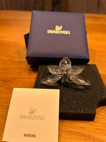 Swarovski bloem beschikbaar voor biedingen