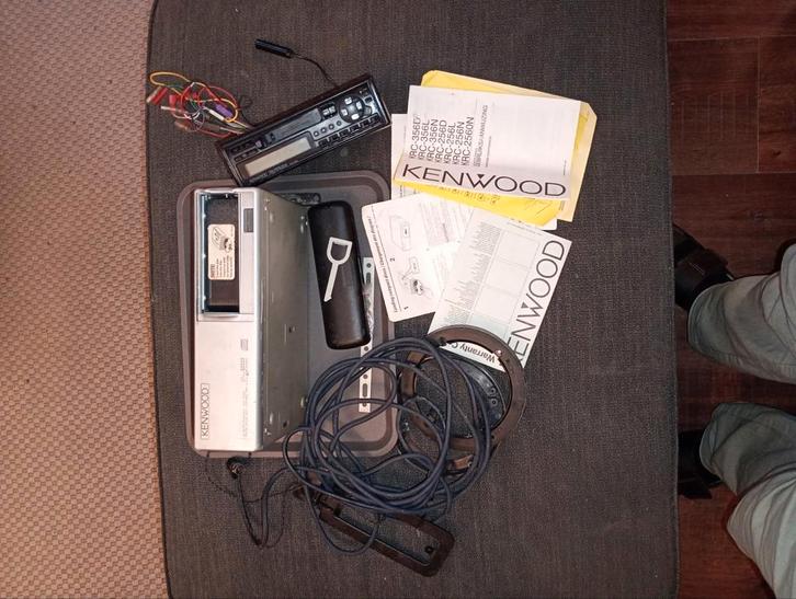 Kenwood 10 CD's Wisselaar + Autoradio afneembaar voorfront, Auto diversen, Autoradio's, Ophalen