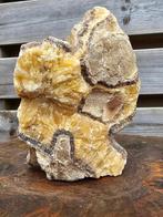 Mooi groot ruwe septarie sculptuur 2038 gram, Verzamelen, Mineralen en Fossielen, Ophalen of Verzenden, Mineraal
