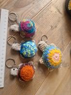 Gehaakte Schildpad Sleutelhanger, Hobby en Vrije tijd, Knutselen, Ophalen of Verzenden, Nieuw, Knutselwerk