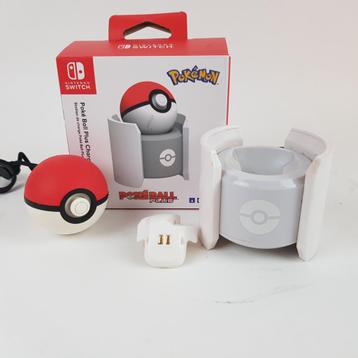 Pokemon: Lets Go PokeBall Plus Controller + Hori houder beschikbaar voor biedingen