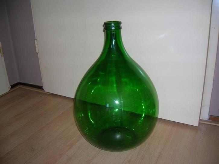 grote groene fles 15 liter 44 cm. hoog Viresa (?), Antiek en Kunst, Curiosa en Brocante, Ophalen