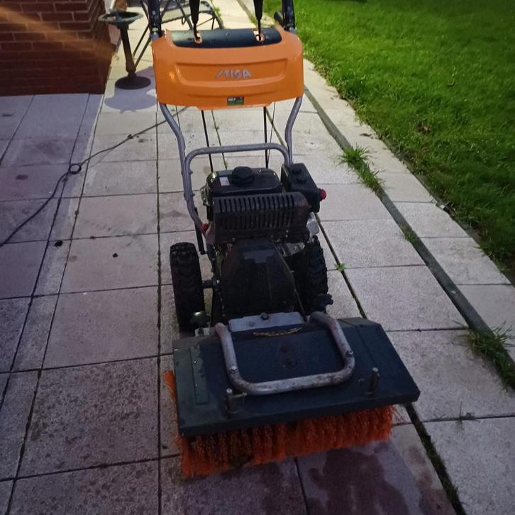 Veegmachine, Tuin en Terras, Veegmachines, Ophalen of Verzenden