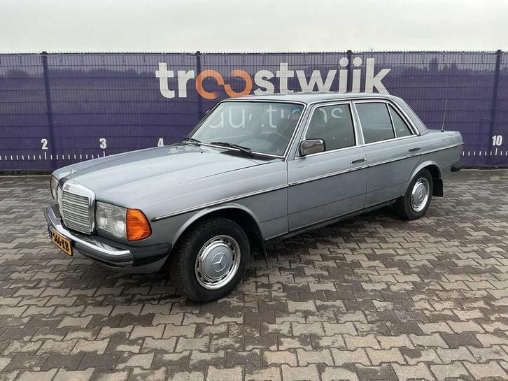 1980 - Mercedes-benz - 300D - Personenauto, Auto's, Mercedes-Benz, Bedrijf, Overige modellen, Overige brandstoffen, Sedan, Geïmporteerd