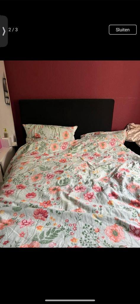Boxspring bed matras dekbed dekbedhoes en Froze gordijnen, Huis en Inrichting, Slaapkamer | Boxsprings, Zo goed als nieuw, Tweepersoons