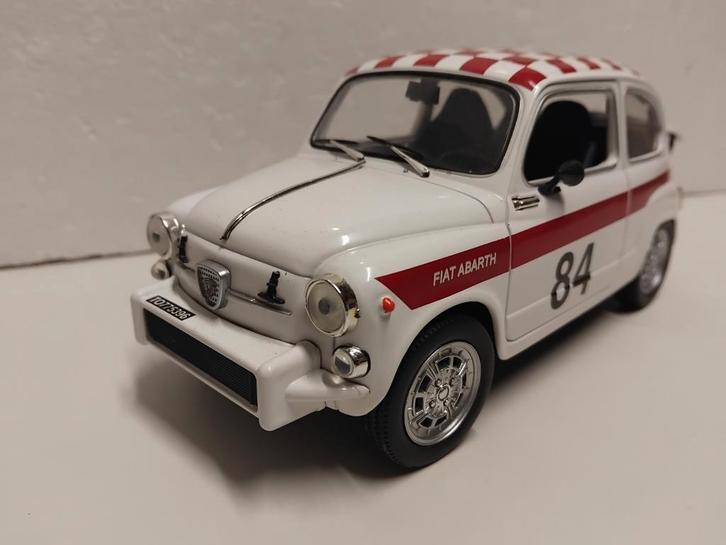 Fiat Abarth 850 TC Rally white 1961 Solid metal 1:18 KRD, Hobby en Vrije tijd, Modelauto's | 1:18, Zo goed als nieuw, Auto, Solido