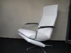 NIEUWSTAAT Prominent Twist design relax fauteuil helder wit, Ophalen, Zo goed als nieuw, Metaal, 50 tot 75 cm
