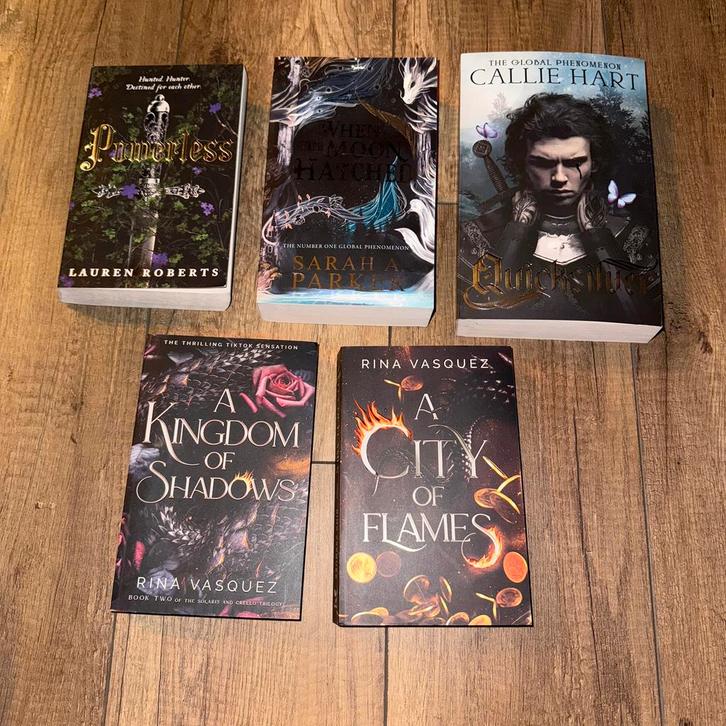 Lauren Roberts & Callie Hart boeken | Powerless, Quicksilver, Boeken, Fantasy, Zo goed als nieuw, Ophalen of Verzenden