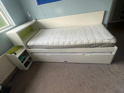 2x90cm. X 200cm wit logeerbed met handige opbergruimte, Huis en Inrichting, Slaapkamer | Bedden, Zo goed als nieuw, Eenpersoons